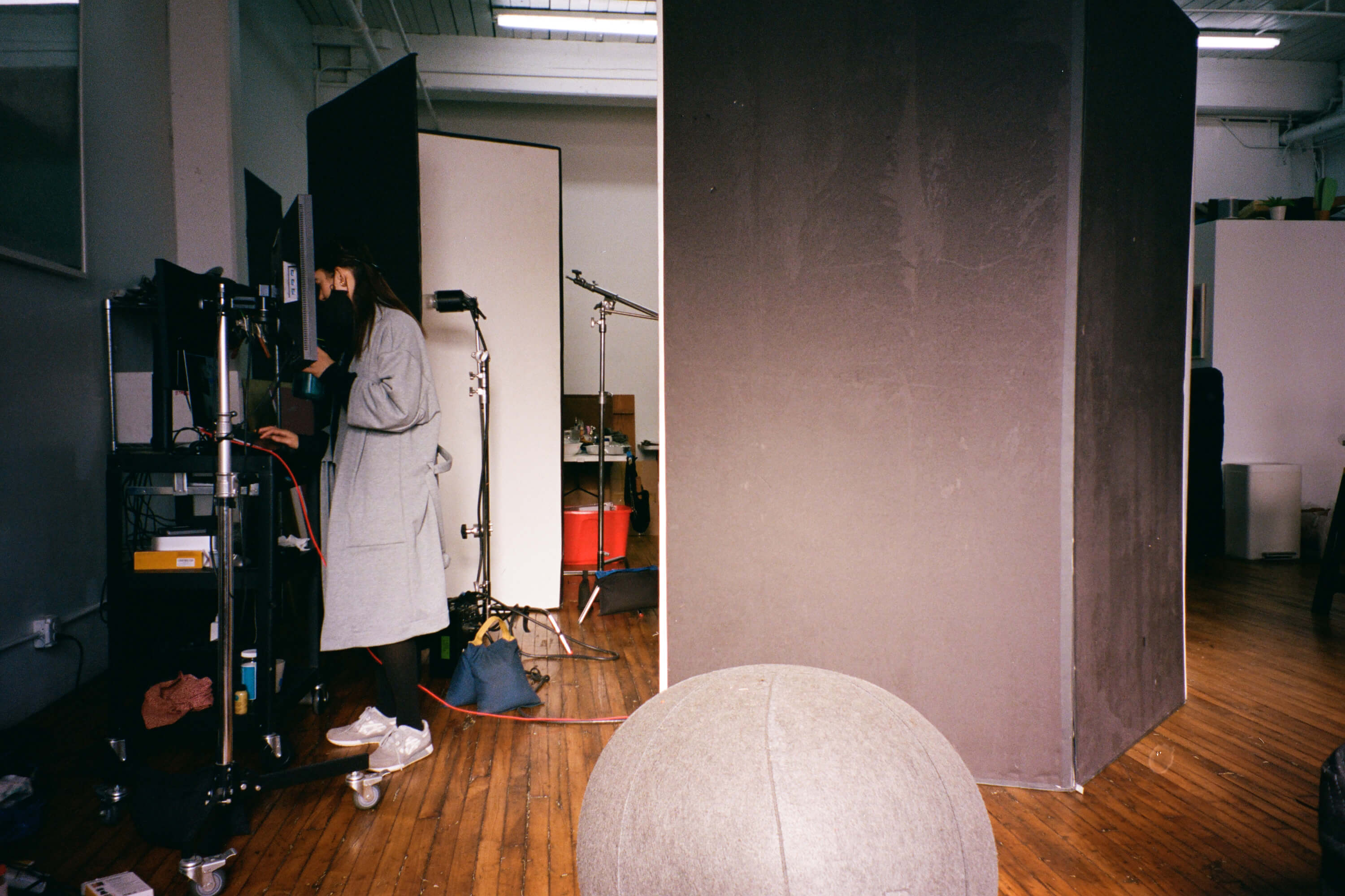 A24 SCROUNGING BTS 02