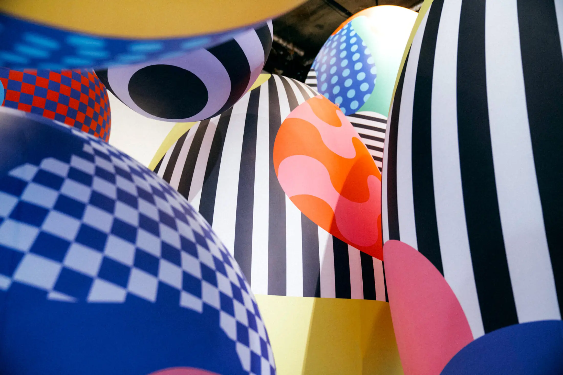 CP BALLOONS 01 NEW hnw P De W