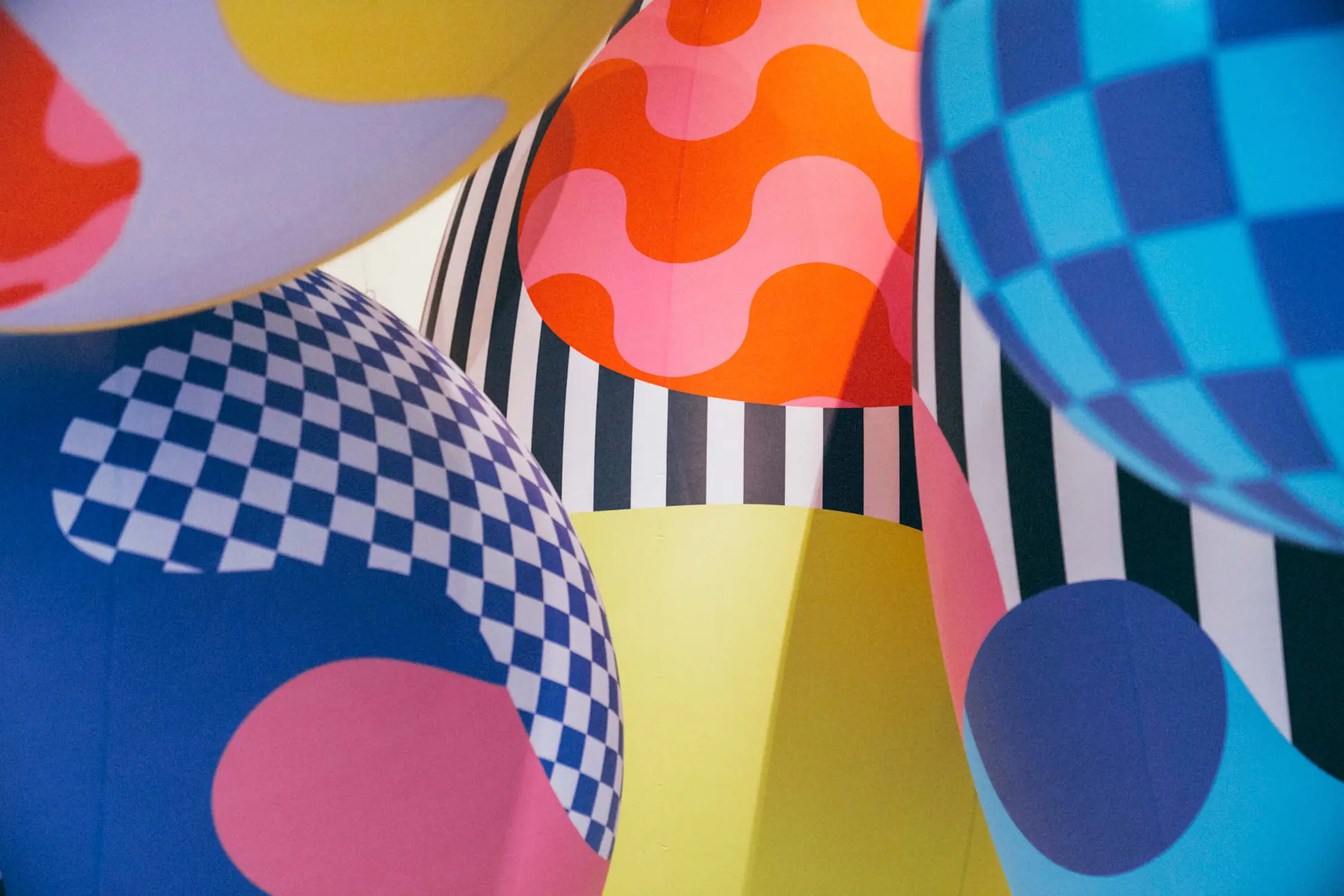 CP BALLOONS 04 03 U4 BTG4 B