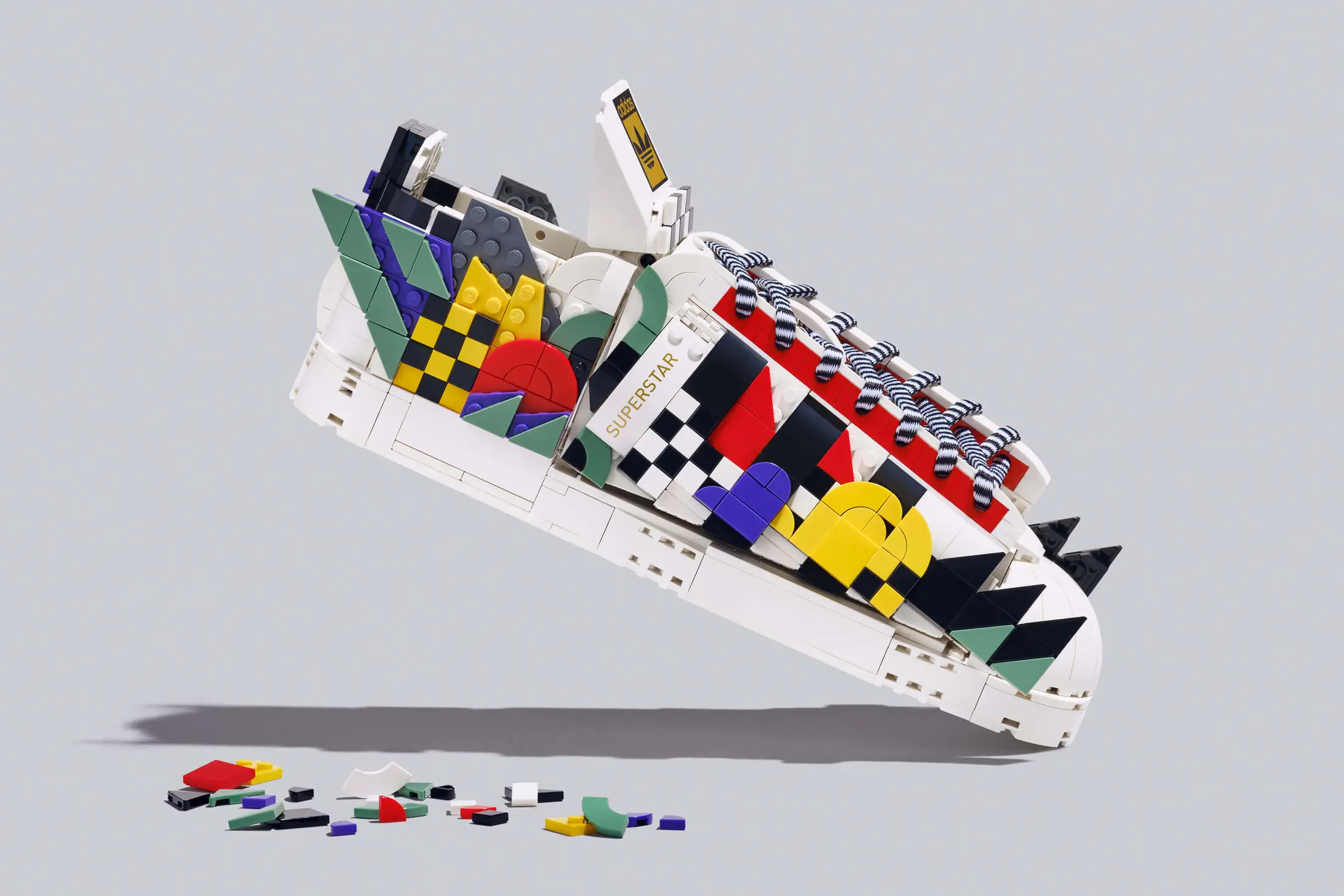 LETA X LEGO ADIDAS 01