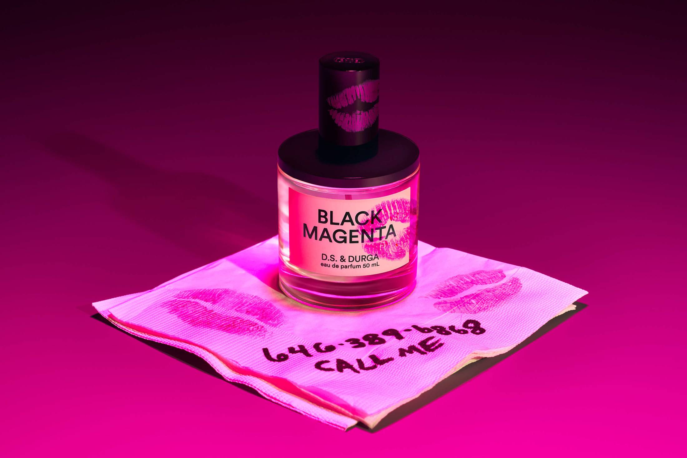 BLACK MAGENTA WITHBOTTLE RECTANGLE